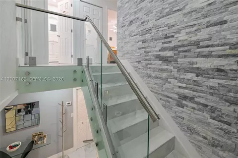 Entry Way - 8115 W 8th Ct, Hialeah, FL 33014 photo 6 of 9