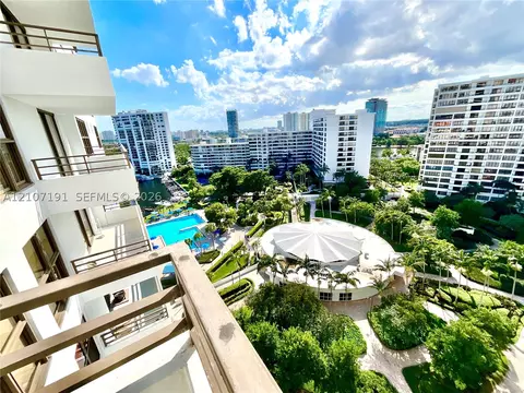 2500 Parkview Dr #1619, Hallandale Beach, FL 33009