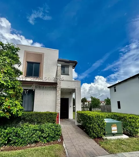 613 NE 208th Ter #613, Miami, FL 33179