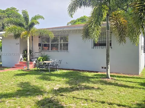 1225 NW 127th St, North Miami, FL 33167