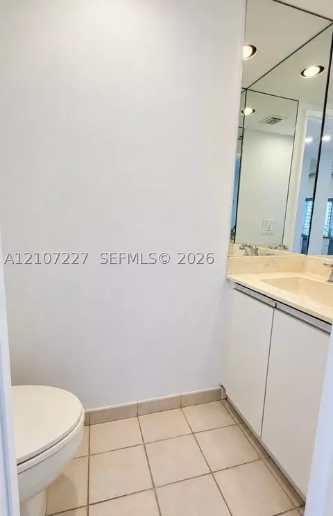 Bath - 520 Brickell Key Dr #A2012, Miami, FL 33131 photo 3 of 3