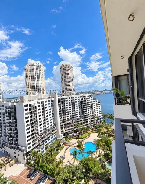 Other - 520 Brickell Key Dr #A2012, Miami, FL 33131 photo 6 of 7