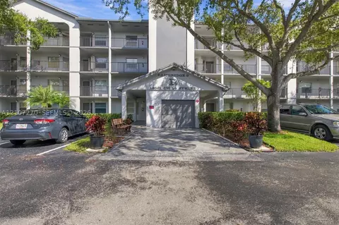 12501 SW 14th St #311R, Pembroke Pines, FL 33027
