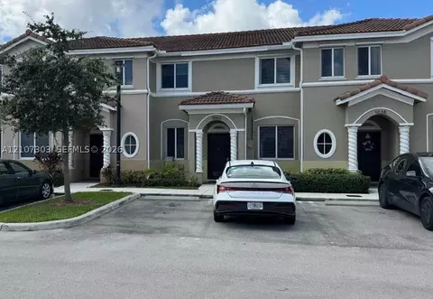 1042 SE 23rd Ter, Homestead, FL 33035