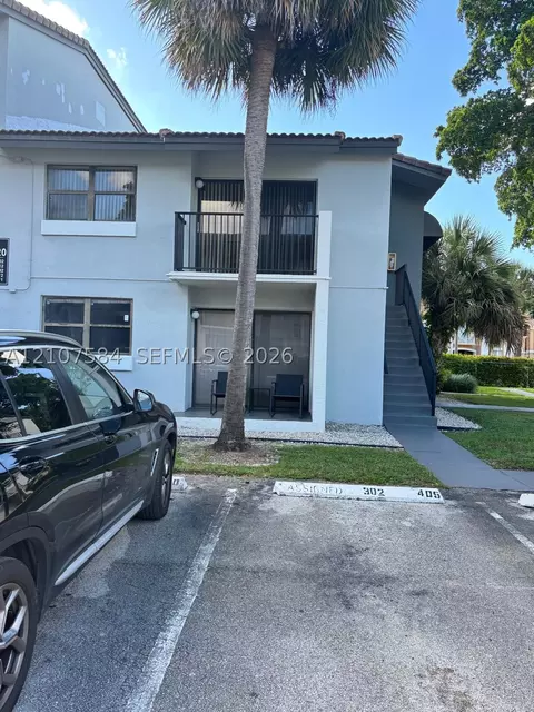 7220 NW 179th St #201, Hialeah, FL 33015