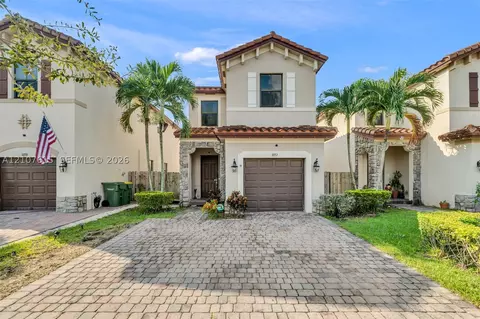 3772 NE 2nd St, Homestead, FL 33033