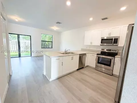713 NE 208th Ter, Miami, FL 33179