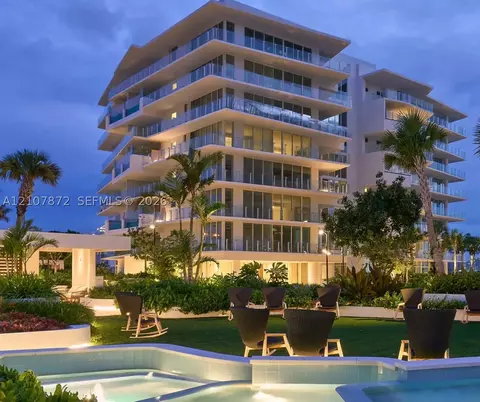 2221 SE 17th St #301, Fort Lauderdale, FL 33316
