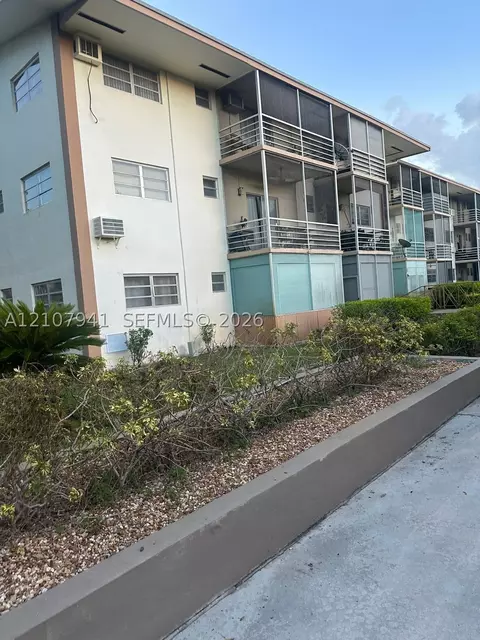 16790 NE 14th Ave #315, Miami, FL 33162