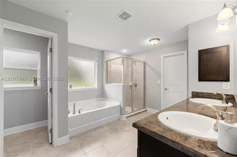 Bath - 4160 SW 100 St, Ocala, FL 34476 photo 1 of 2
