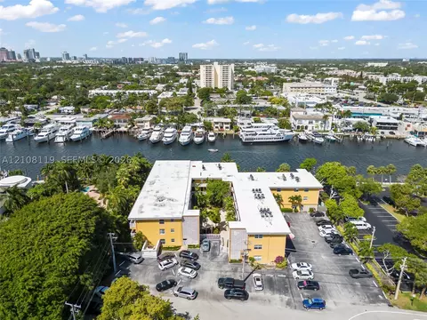 815 Middle River Dr #312, Fort Lauderdale, FL 33304