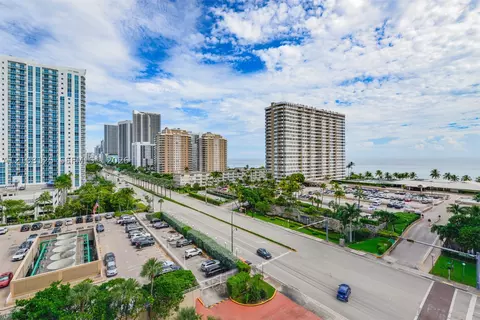 1985 S Ocean Dr #8M, Hallandale Beach, FL 33009
