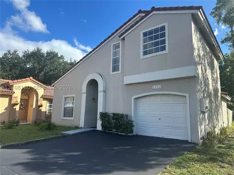 1262 NW 126th Ave, Sunrise, FL 33323