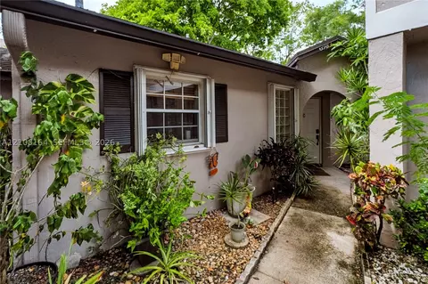 3983 NW 122nd Ter, Sunrise, FL 33323