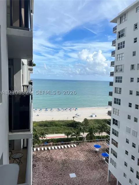 6039 Collins Ave #1208, Miami Beach, FL 33140