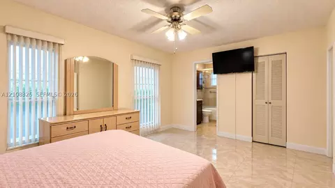 Bedroom - 7931 W 6th Ave, Hialeah, FL 33014 photo 1 of 5