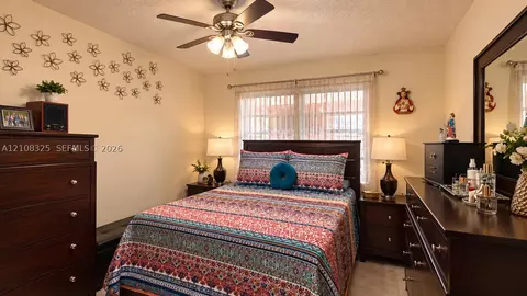 Bedroom - 7931 W 6th Ave, Hialeah, FL 33014 photo 2 of 5