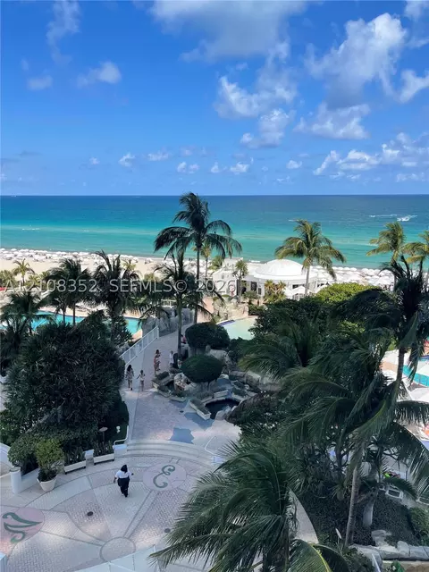 18001 Collins Ave #907, Sunny Isles Beach, FL 33160