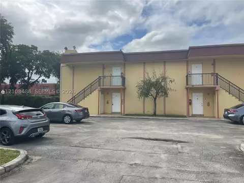 2854 NW 55th Ave #1B, Lauderhill, FL 33313