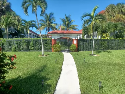 541 Blue Heron Dr #204, Hallandale Beach, FL 33009