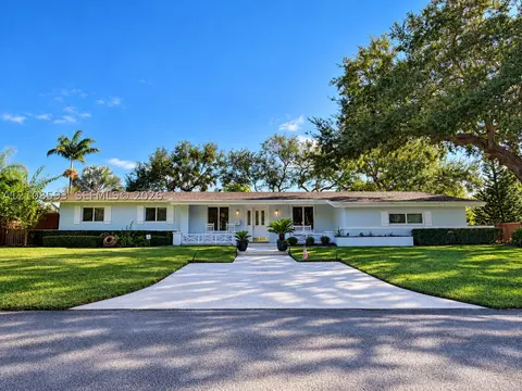 8230 SW 151st St, Palmetto Bay, FL 33158