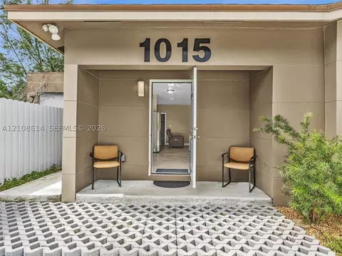 1015 NW 8th Ave, Fort Lauderdale, FL 33311