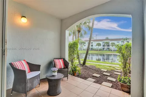 9650 NW 2nd St #4-106, Pembroke Pines, FL 33024