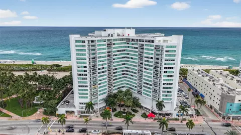 7135 Collins Ave #1015, Miami Beach, FL 33141