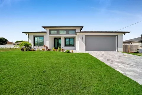 1322 NE 5th Pl, Cape Coral, FL 33909