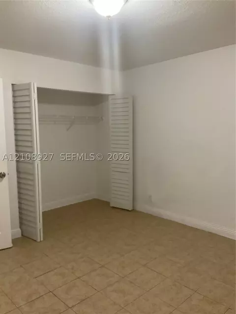 110 SE 2nd St #110, Hallandale Beach, FL 33009