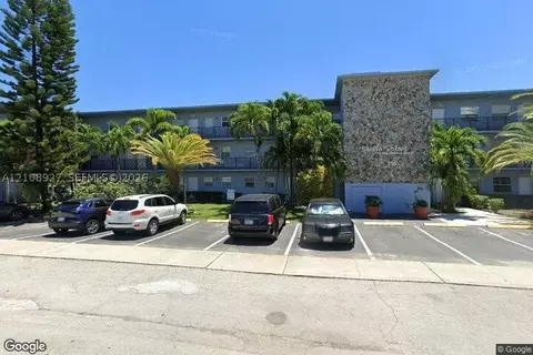110 SE 2nd St #110, Hallandale Beach, FL 33009