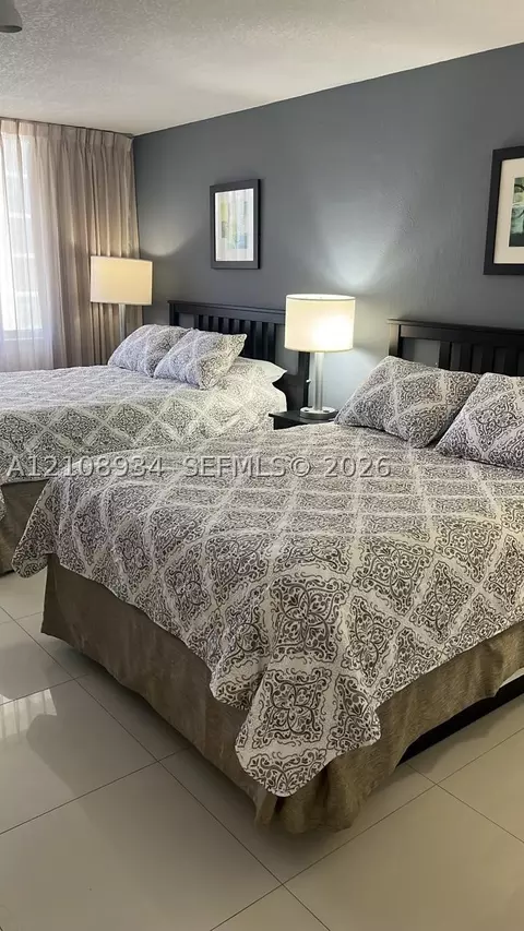 19201 Collins Ave #330, Sunny Isles Beach, FL 33160