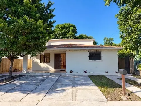 683 E 19th St, Hialeah, FL 33013