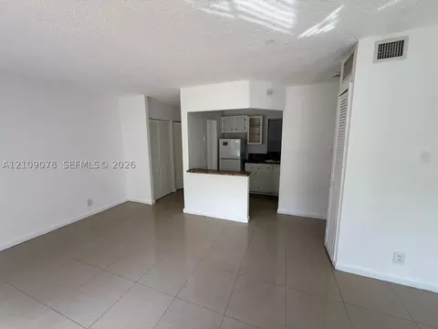 251 172 St #129, Sunny Isles Beach, FL 33160