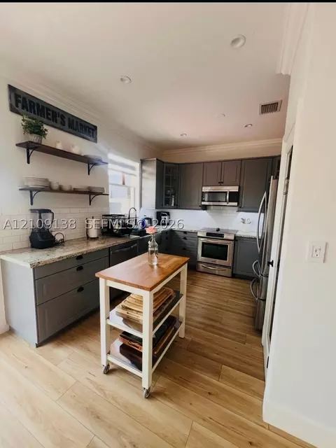 12755 SW 132nd Ter, Miami, FL 33186