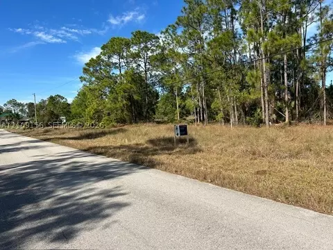 511 Addison St E, Lehigh Acres, FL 33974 photo 5
