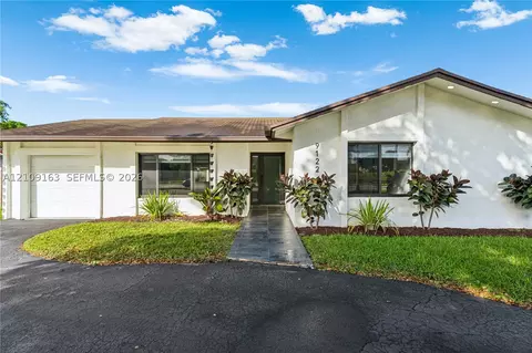 9122 SW 127th Ave, Miami, FL 33186