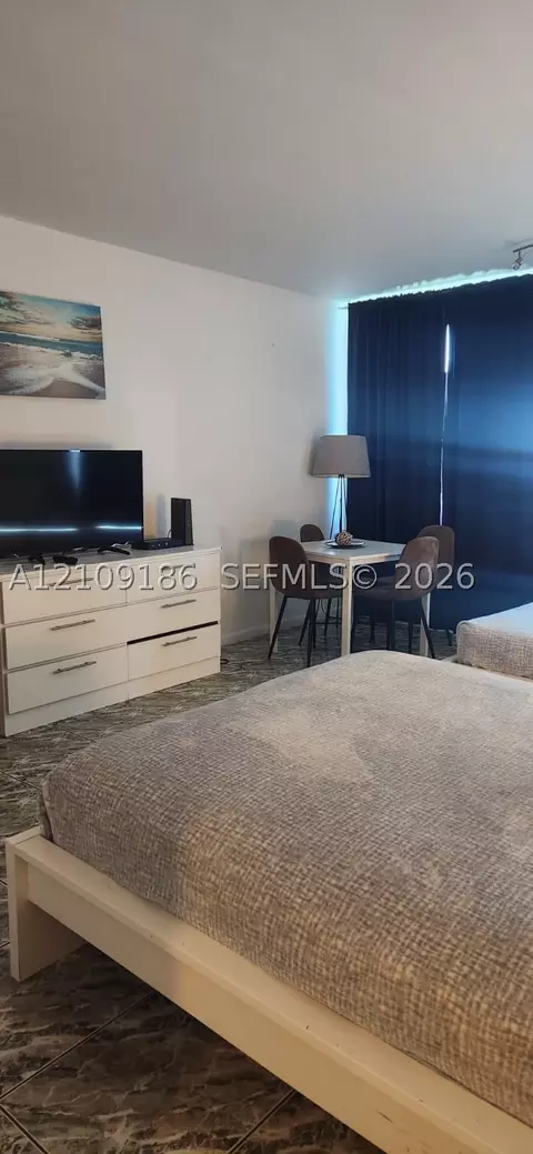 5445 Collins Ave #1408, Miami Beach, FL 33140