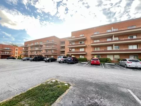 Exterior - 17530 NW 68th Ave #C2007, Hialeah, FL 33015 photo 2 of 2