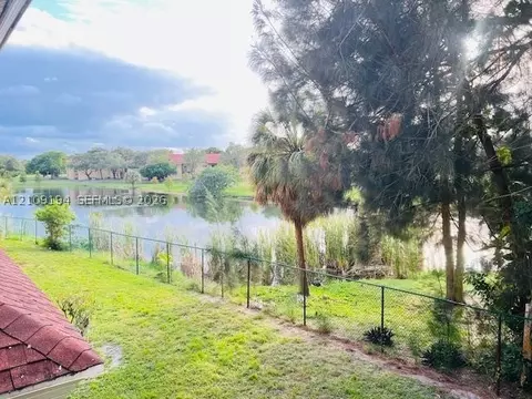 View/Area - 17530 NW 68th Ave #C2007, Hialeah, FL 33015 photo 2 of 2