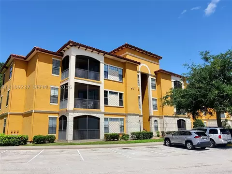 6169 Metrowest Blvd #104, Orlando, FL 32835