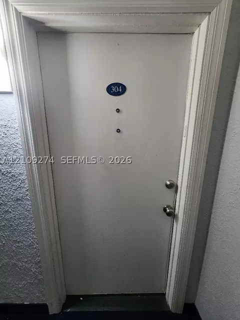 2016 Bay Dr #304, Miami Beach, FL 33141