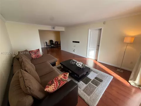 2333 Brickell Ave #2614, Miami, FL 33129