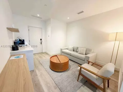 229 SW 9th St #303, Miami, FL 33130