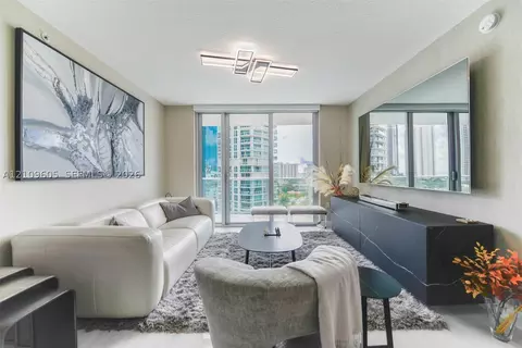 300 Sunny Isles Blvd #4-906, Sunny Isles Beach, FL 33160