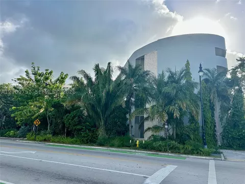 2694 Inagua Ave #405, Miami, FL 33133