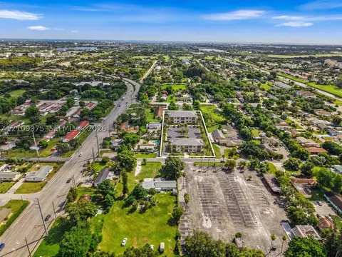 4812 Coconut Rd, Lake Worth, FL 33461