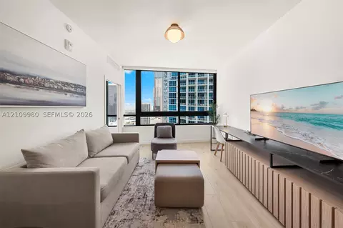 225 N Miami Ave #3001, Miami, FL 33128