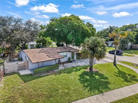 730 NE 58th St, Oakland Park, FL 33334
