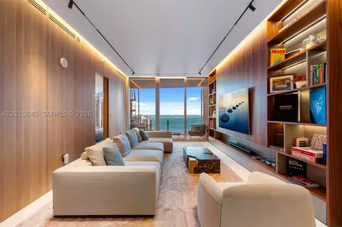 300 Biscayne Boulevard Way #3105W, Miami, FL 33131